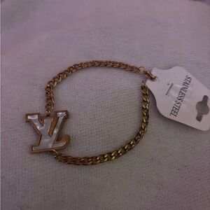 Gold Chain Bracelet with White Accent